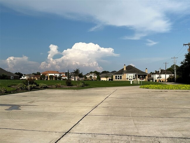 Building Photo - 617 Constellation Blvd