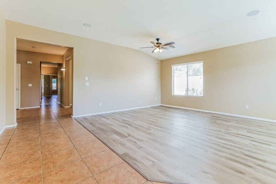 Building Photo - 38224 N Establo Dr