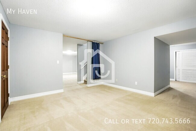 Building Photo - 16173 E Crestline Pl