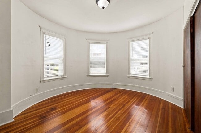 Building Photo - 15 Fairmount St