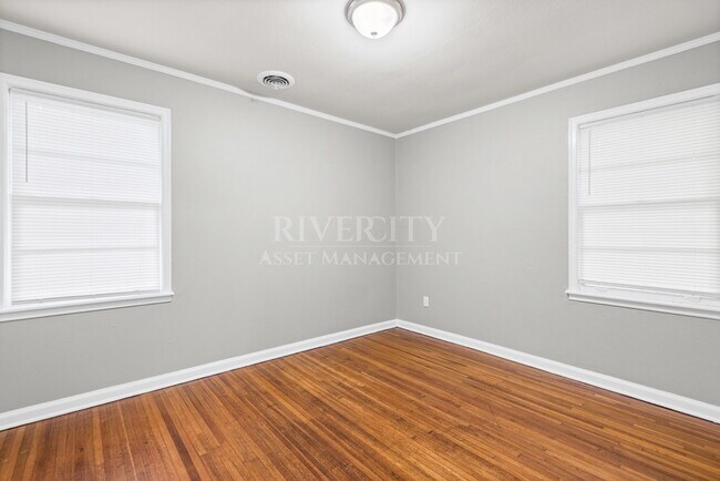 Building Photo - 4502 Dunn Ave