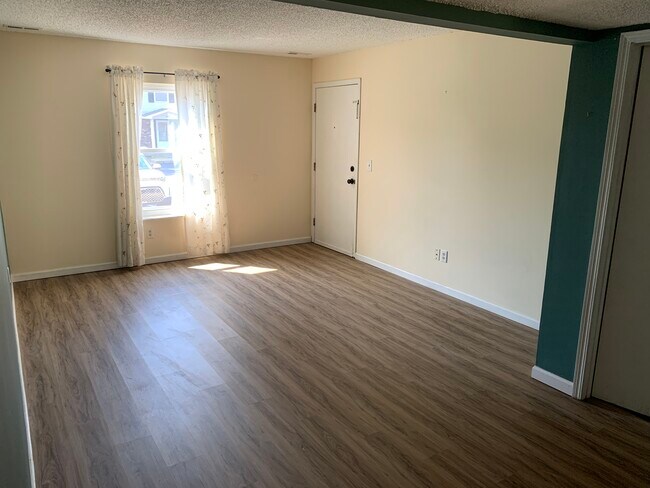 Building Photo - 822 Highland Hill Ct