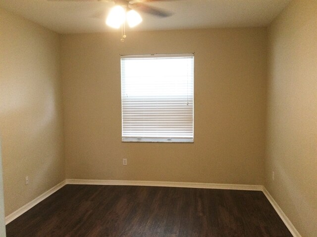 Building Photo - 22750 Marsh Wren Dr