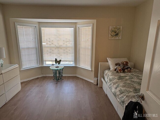 Building Photo - 7A Daniel Webster Ave