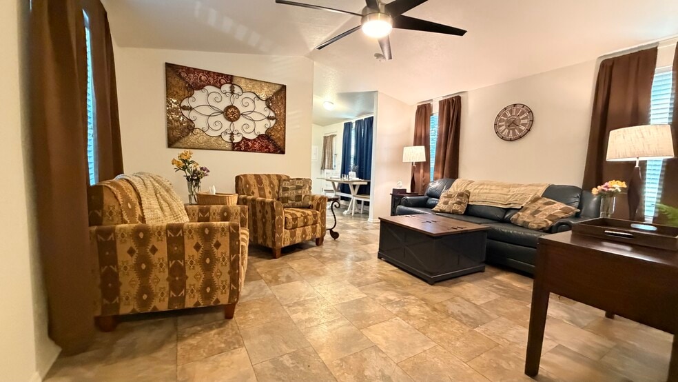 Building Photo - 1001 E Owens