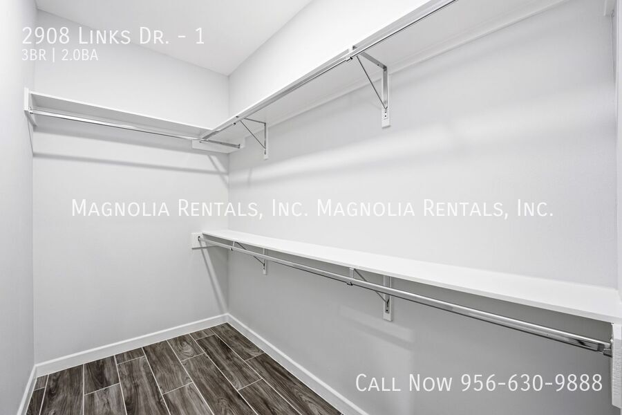 Building Photo - 2908 S Links Dr