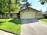 Building Photo - 4886 Birkdale Cir