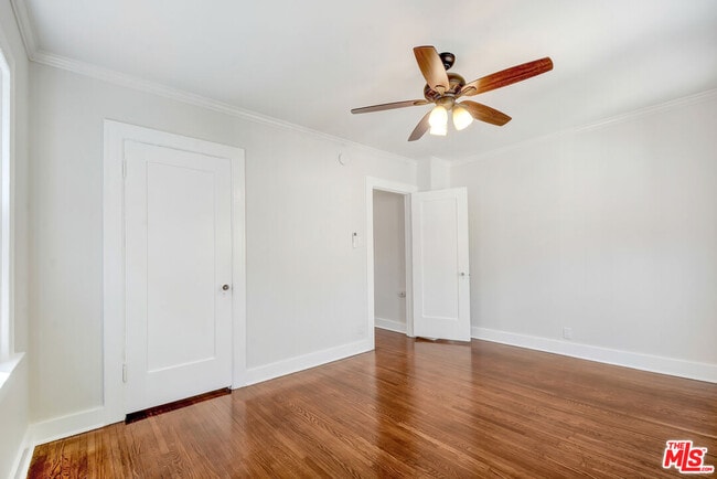 Building Photo - 942 Croft Ave