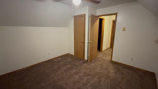 Building Photo - 12400 Auburndale Ave