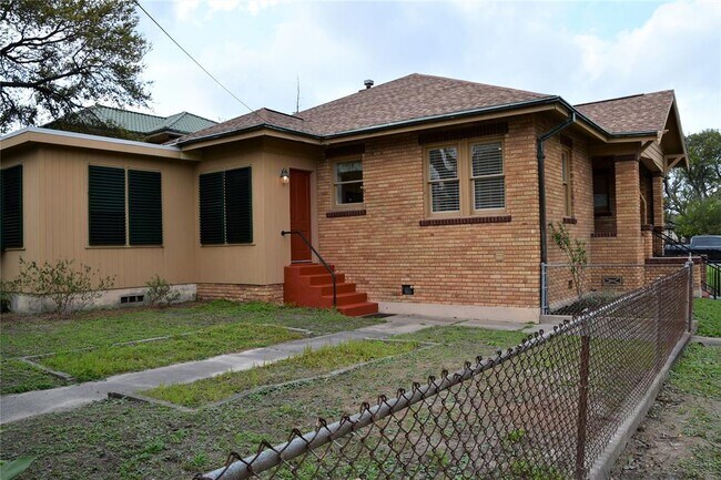 Building Photo - 4501 Avenue N 1/2 Rear
