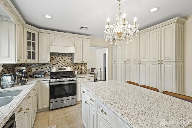 Building Photo - 95 Westons Mill Rd