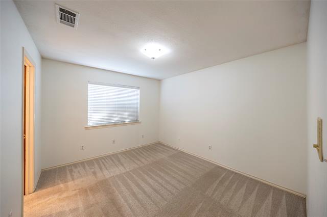 Building Photo - 1400 Sacramento Terrace