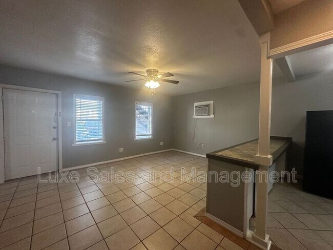 Building Photo - 1134 NW 49th St