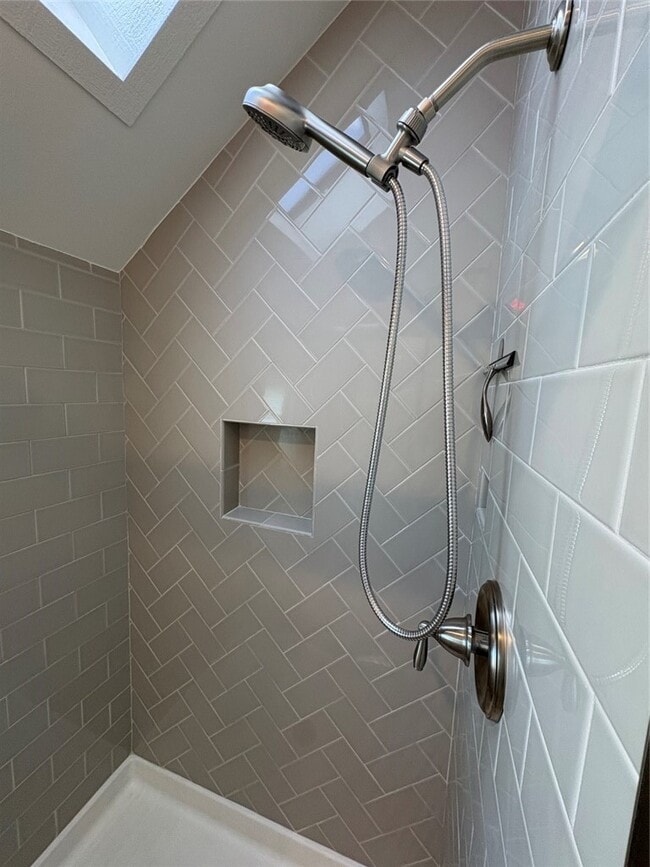 Building Photo - 310 Corsair Way