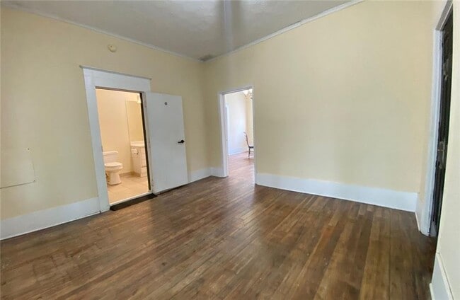 Building Photo - 175 Park Dr