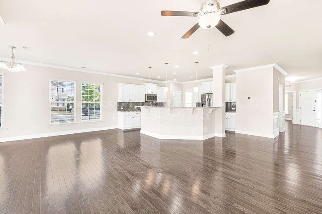 Building Photo - 8608 Lavender Pl