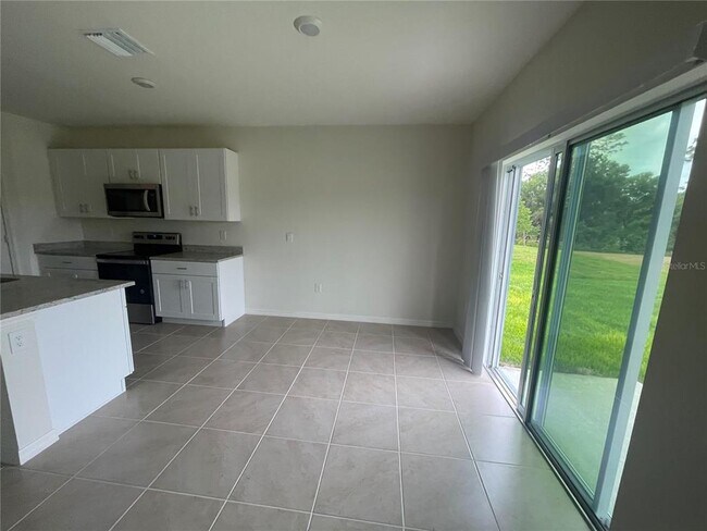 Building Photo - 498 Baroness Way