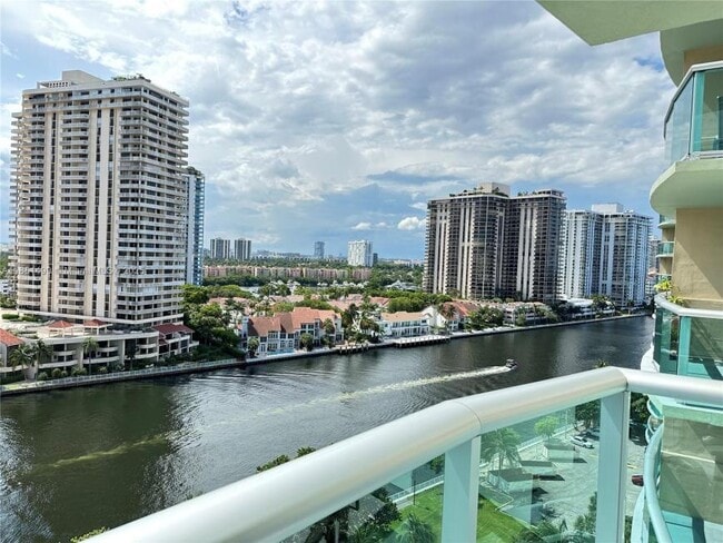Building Photo - 2 bedroom in Sunny Isles Beach FL 33160