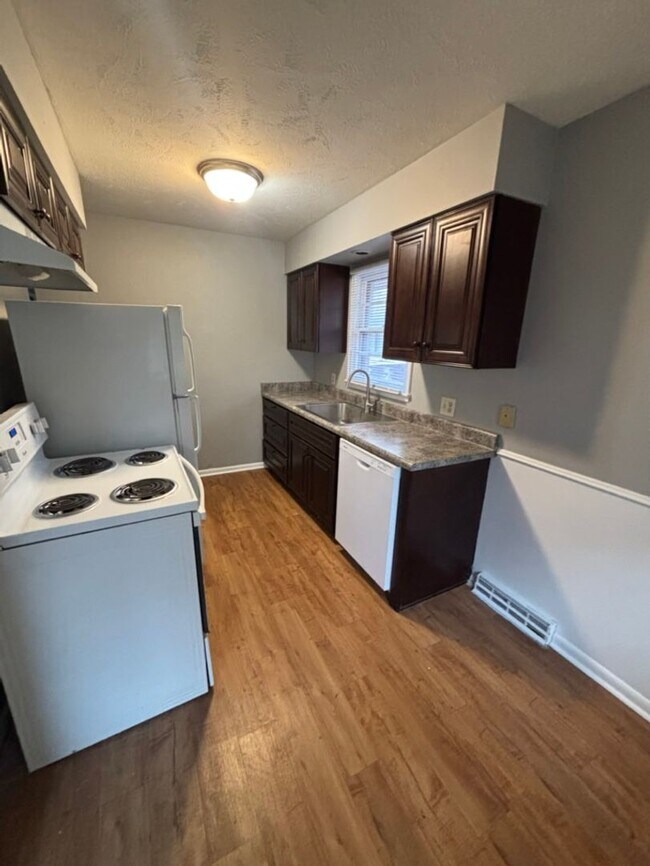 Building Photo - 2930 N 51st St