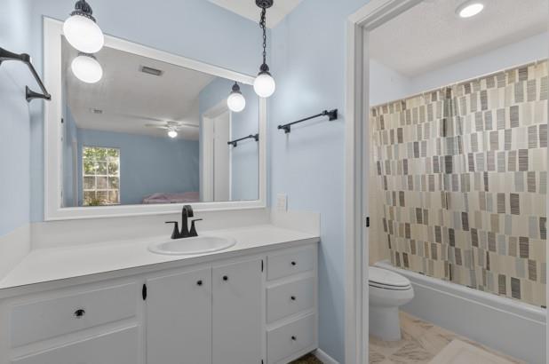 Building Photo - 12402 Blue Water Cir