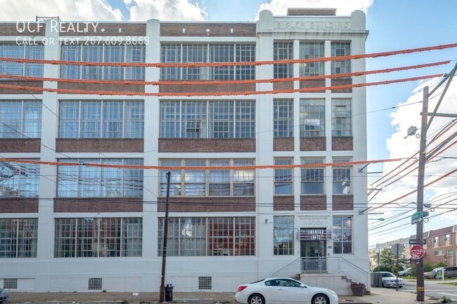 Building Photo - Beautiful Renovated Northern Liberties Loft