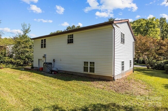 Building Photo - 7120 Clear Crossing Ln