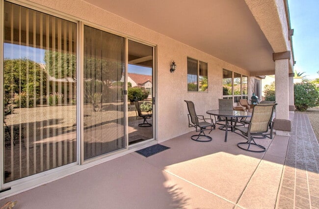 Building Photo - 15567 W Coral Pointe Dr