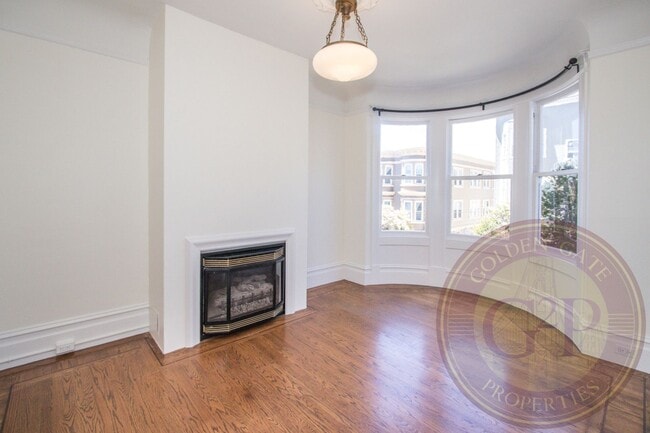Building Photo - Russian Hill - 3 BR, 1 BA Condo 1,125 Sq. ...