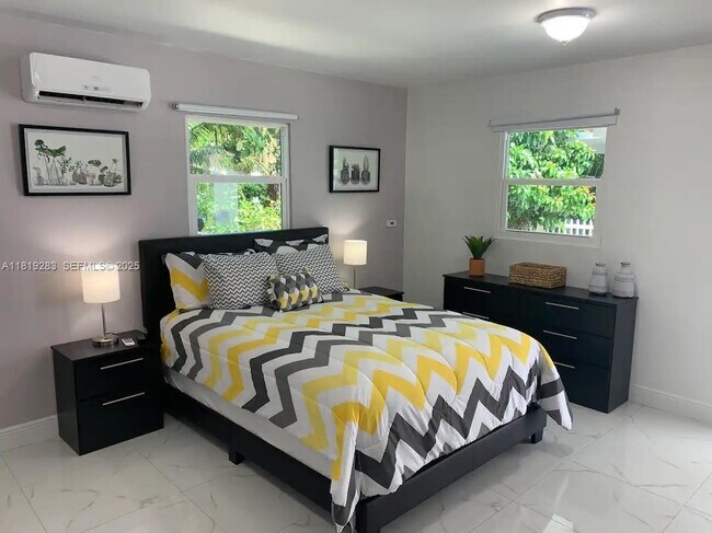 Building Photo - 1762 NW 15th St