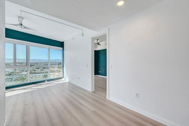 Building Photo - Panorama Towers Unit 602