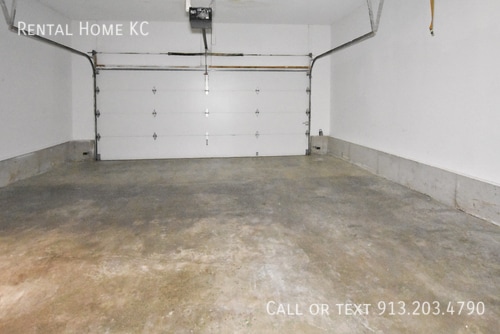 Building Photo - 14807 Robinson St