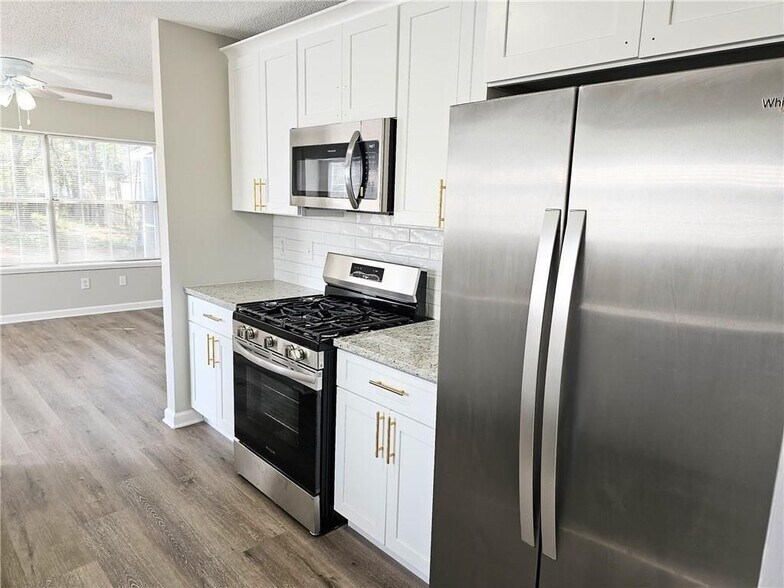 Building Photo - 8425 Falling Rocks Way