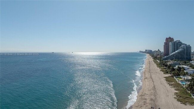 Building Photo - 2715 N Ocean Blvd