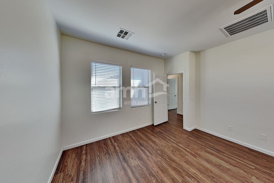 Building Photo - 14576 W Maui Ln