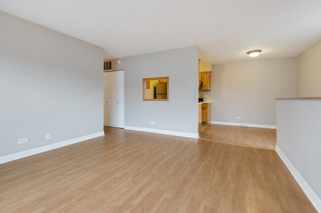 Building Photo - 817 Pahl Rd