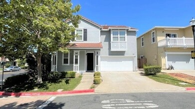 Building Photo - Concord Beautiful 4 bedroom 2.5 bathroom h...