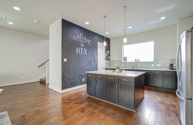 Building Photo - 509 Gregg St