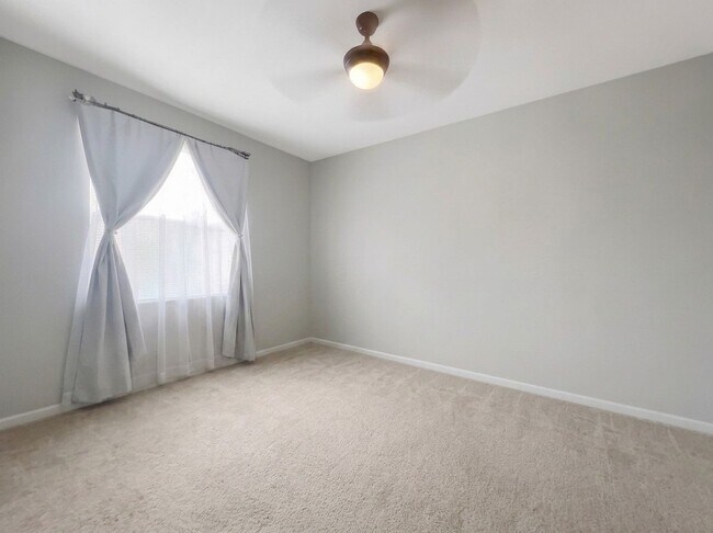 Building Photo - First-floor 1-bedroom, 1-bath condo - North Naples