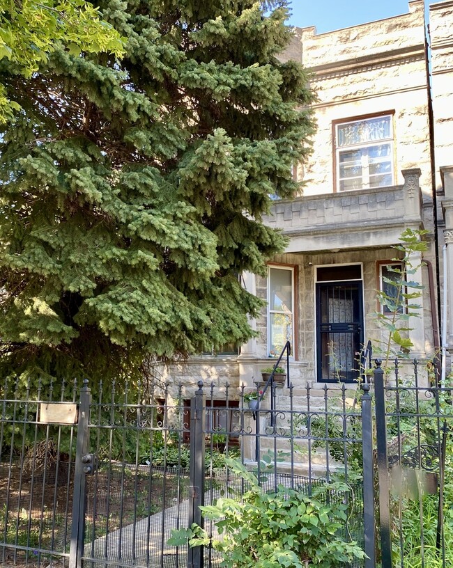 Primary Photo - 2326 S Millard Ave