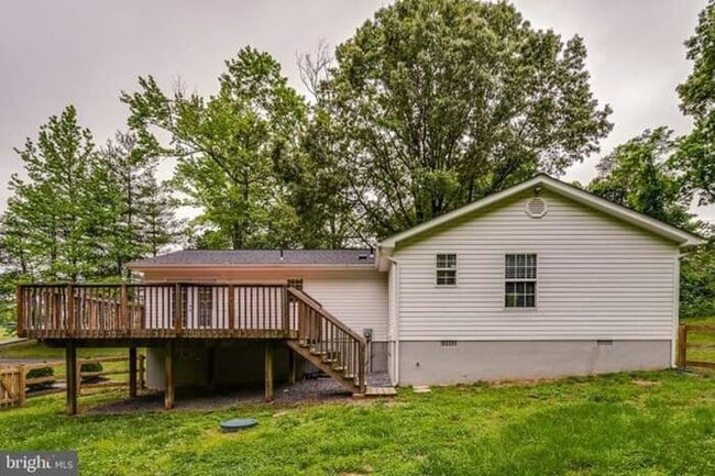 Building Photo - 3757 Hunting Creek Rd