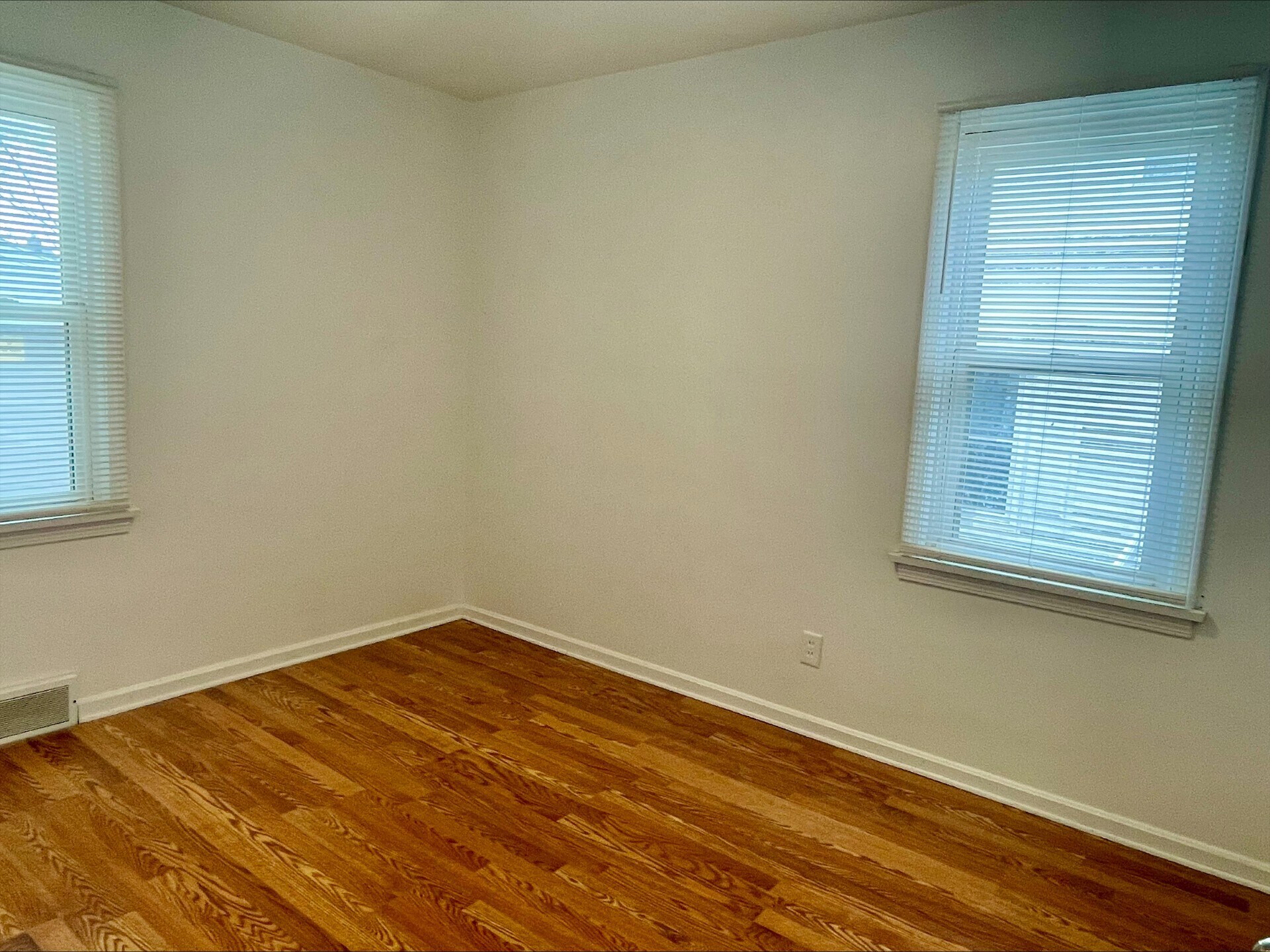 Building Photo - 34 Clinton Ave