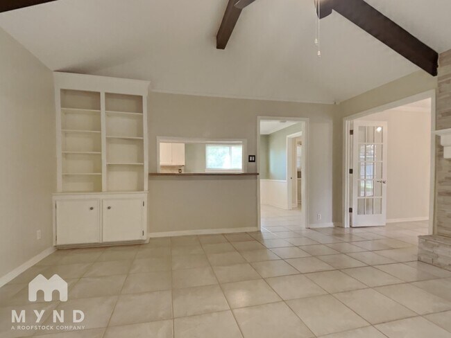 Building Photo - 4003 Highknoll Ln