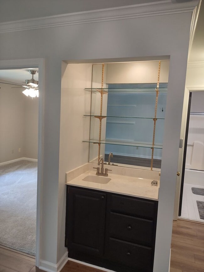 Building Photo - Adorable Two Bedroom Two Bath Condo - Just...