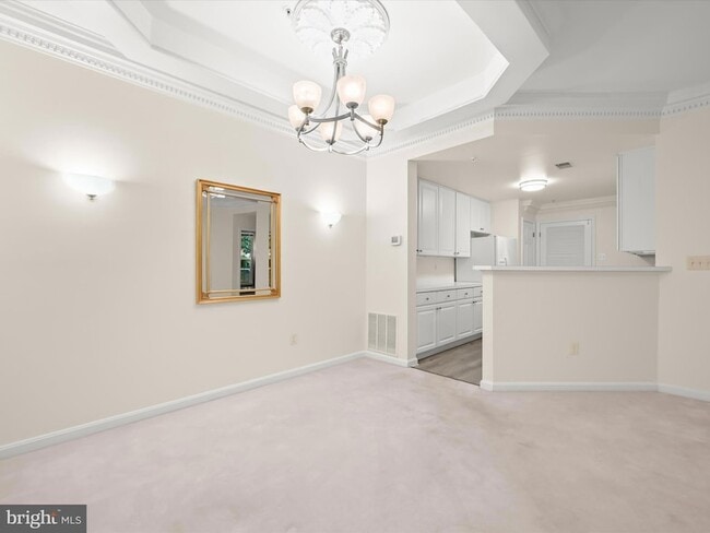 Building Photo - 10713 Symphony Way