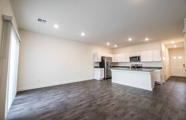 Building Photo - Brand new DR Horton Townhome with 3 bedroom,2 bathrooms and 1 car garage located at Trails at Wil...