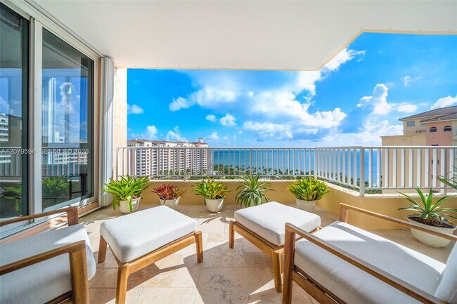 Building Photo - 789 Crandon Blvd