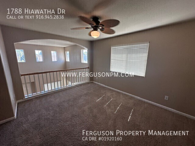 Building Photo - 1788 Hiawatha Dr