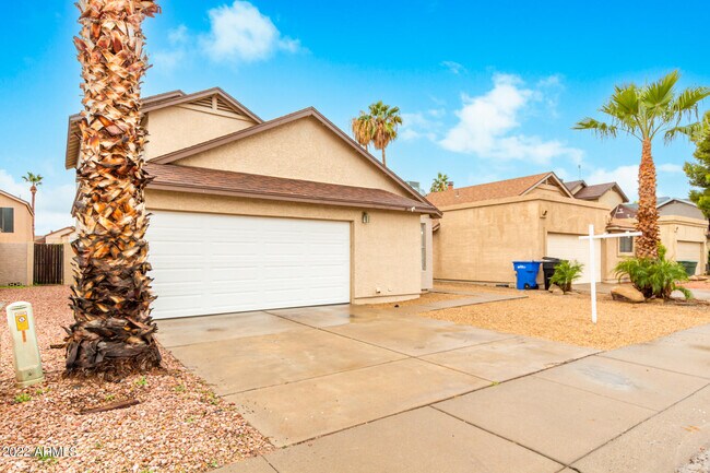 Building Photo - 509 E Rimrock Dr