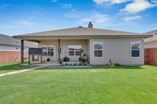 Building Photo - 8508 Glade Dr