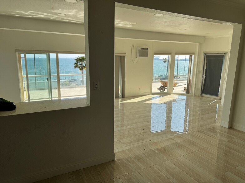 Building Photo - 2230 E Ocean Blvd